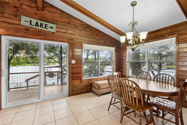 110 Island Lodges LN, Buchanan Dam, TX 78609