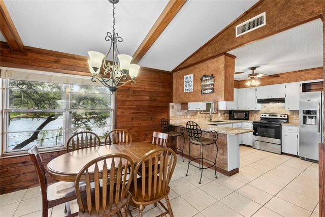 110 Island Lodges LN, Buchanan Dam, TX 78609