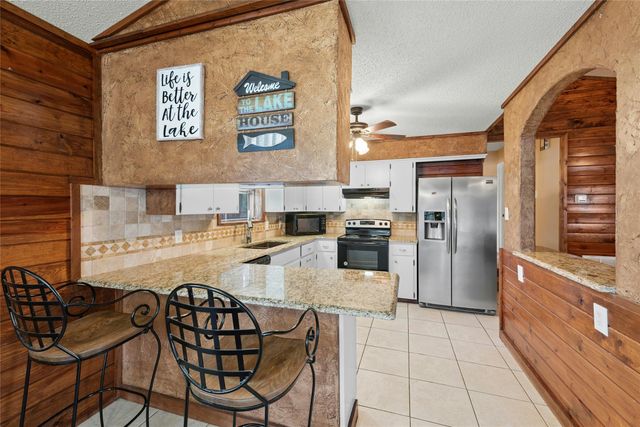 110 Island Lodges LN, Buchanan Dam, TX 78609