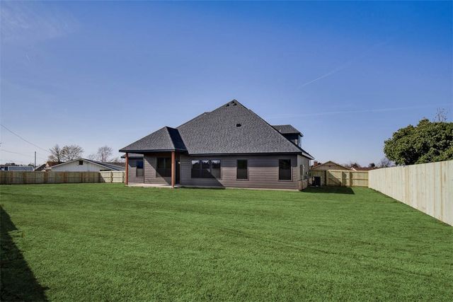 2818 Rife Circle, Rogers, AR 72758