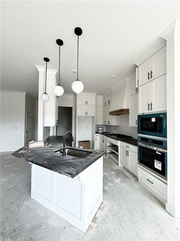 2818 Rife Circle, Rogers, AR 72758