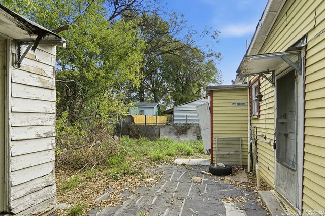 155 W Zavalla, San Antonio, TX 78204