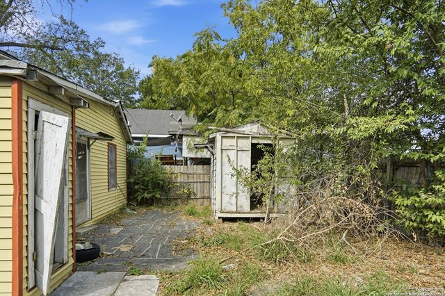 155 W Zavalla, San Antonio, TX 78204