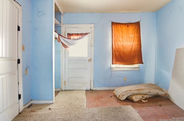 155 W Zavalla, San Antonio, TX 78204