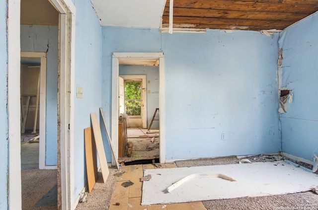 155 W Zavalla, San Antonio, TX 78204