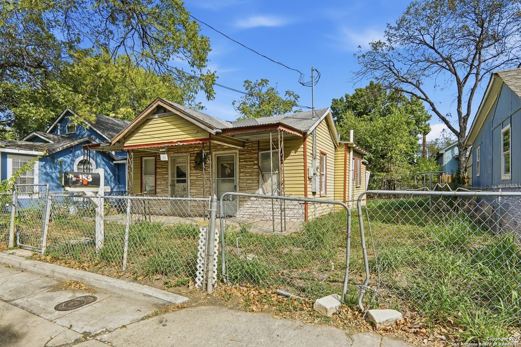 155 W Zavalla, San Antonio, TX 78204