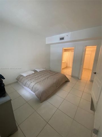 17405 NW 75th Pl 107, Hialeah, FL 33015