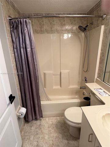 17405 NW 75th Pl 107, Hialeah, FL 33015