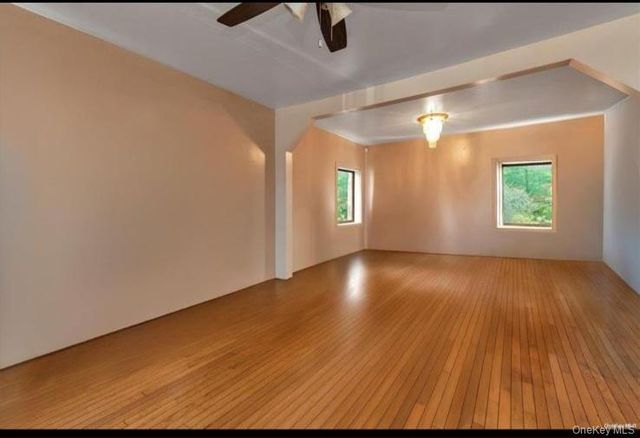 120 Memphis Ave, Hempstead, NY 11001