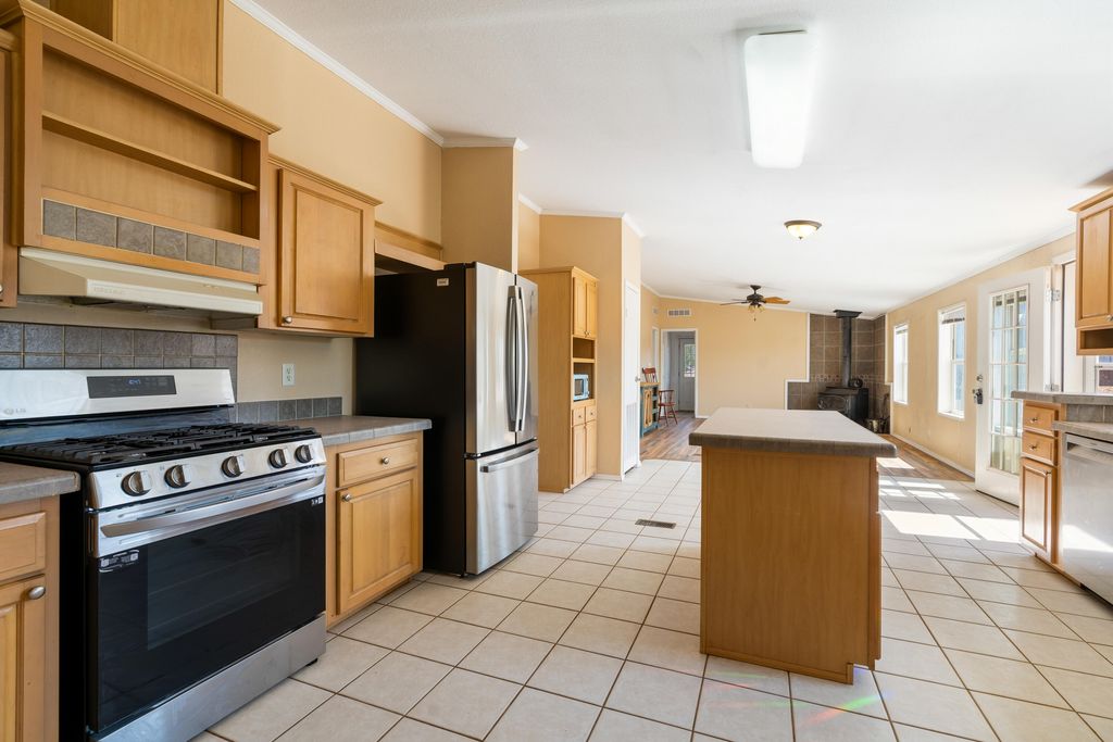 Image 7 of property listing at 2201 Vista Hermosa Road, Jemez Pueblo, NM 87024
