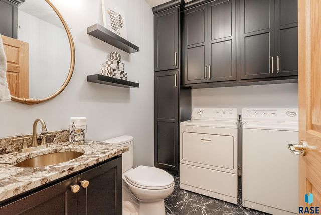 157 W Doral Ct Court, Sioux Falls, SD 57108