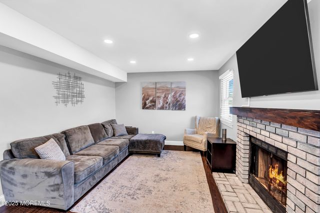 8 Blueberry Path, Howell, NJ 07731