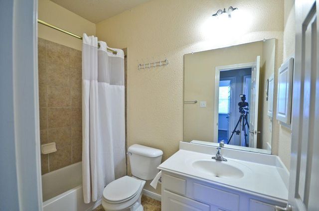 7 Sprite Woods, The Woodlands, TX 77382