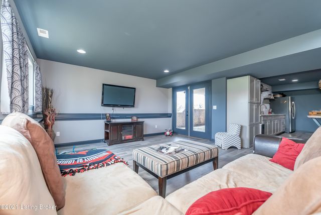 7310 Mount Washington Rd, Louisville, KY 40229