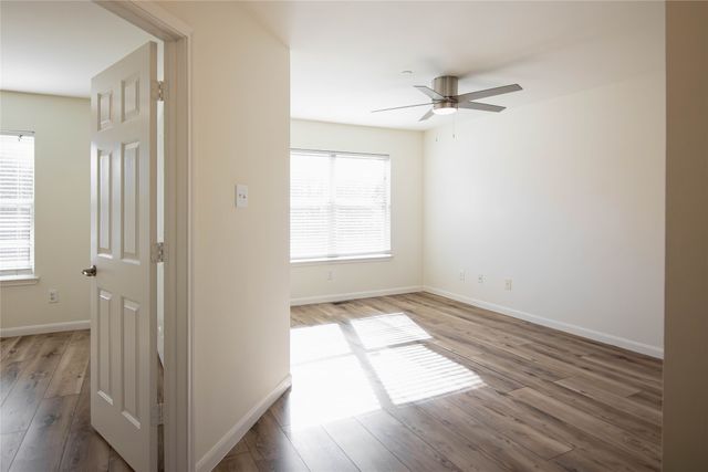 204 Turnberry Lane, Lewisville, TX 75067