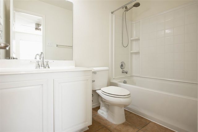 204 Turnberry Lane, Lewisville, TX 75067