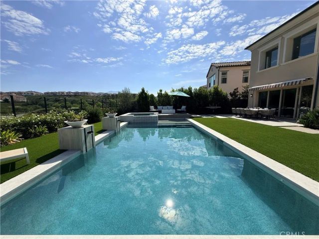 133 Sunnyslope, Irvine, CA 92618
