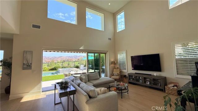 133 Sunnyslope, Irvine, CA 92618