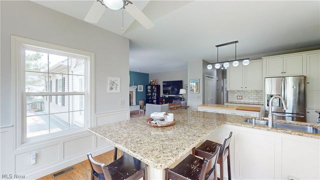 30 Blackberry Drive, Hudson, OH 44236