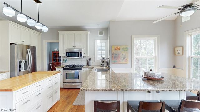 30 Blackberry Drive, Hudson, OH 44236