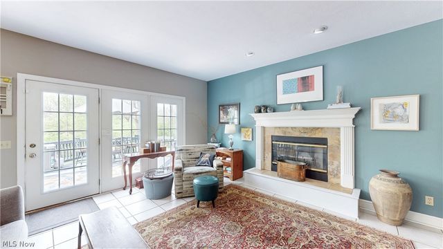 30 Blackberry Drive, Hudson, OH 44236