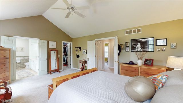 30 Blackberry Drive, Hudson, OH 44236