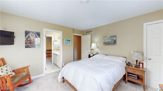 30 Blackberry Drive, Hudson, OH 44236