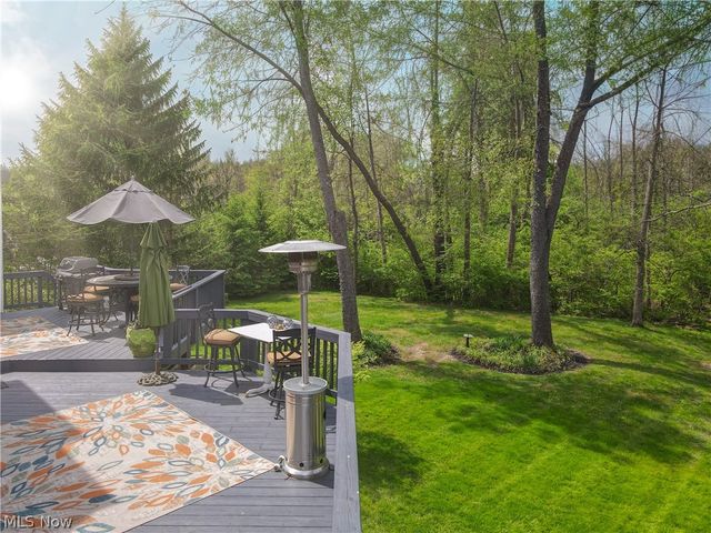 30 Blackberry Drive, Hudson, OH 44236