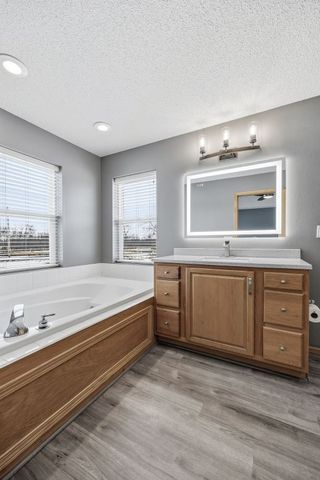 3523 Prairie Creek SW, Cedar Rapids, IA 52404