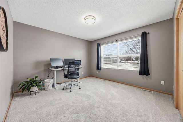 3523 Prairie Creek SW, Cedar Rapids, IA 52404