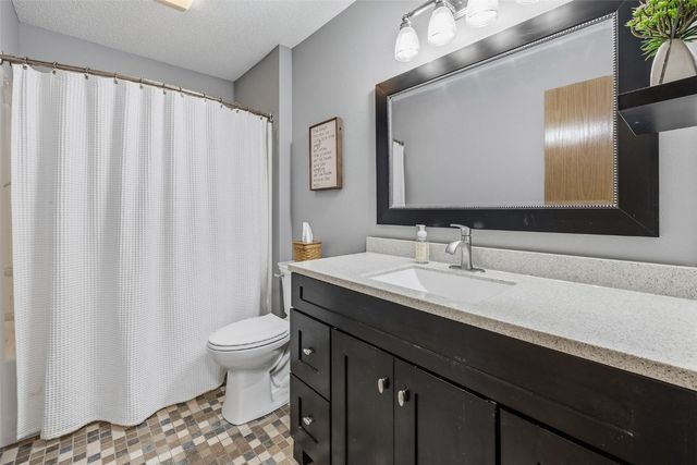 3523 Prairie Creek SW, Cedar Rapids, IA 52404