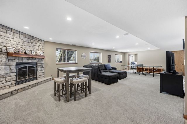 3523 Prairie Creek SW, Cedar Rapids, IA 52404