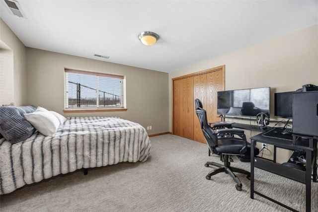 3523 Prairie Creek SW, Cedar Rapids, IA 52404