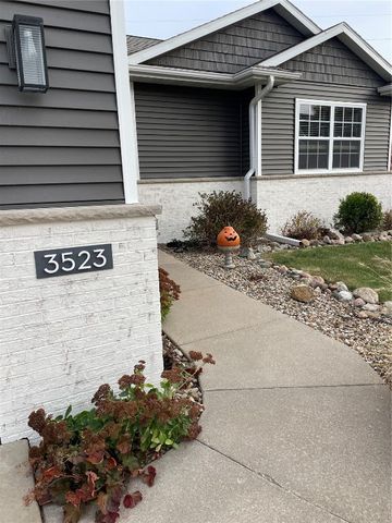 3523 Prairie Creek SW, Cedar Rapids, IA 52404