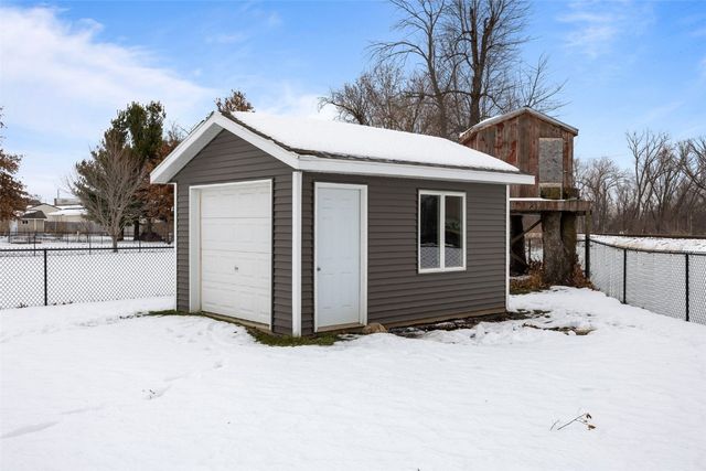 3523 Prairie Creek SW, Cedar Rapids, IA 52404