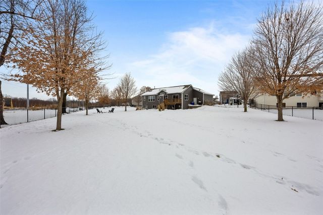 3523 Prairie Creek SW, Cedar Rapids, IA 52404