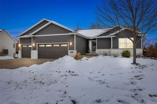 3523 Prairie Creek SW, Cedar Rapids, IA 52404