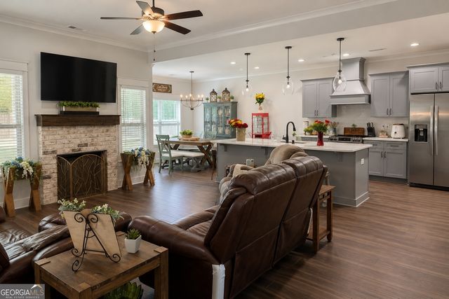 217 Willowbrook Lane, Kathleen, GA 31047