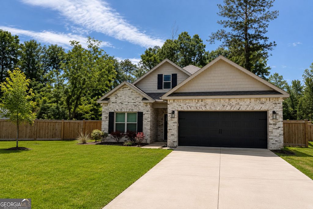 217 Willowbrook Lane, Kathleen, GA 31047