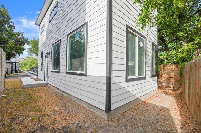 1706 Redd ST 2, Austin, TX 78745