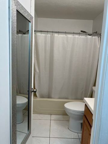 382 Great Rd b303, Acton, MA 01720