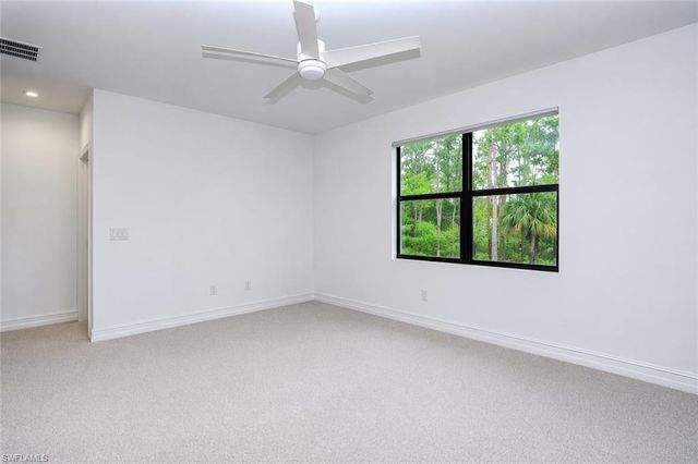 7320 Rockefeller DR, Naples, FL 34119