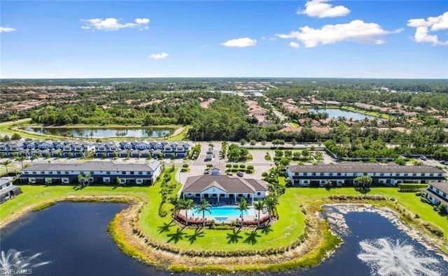 7320 Rockefeller DR, Naples, FL 34119