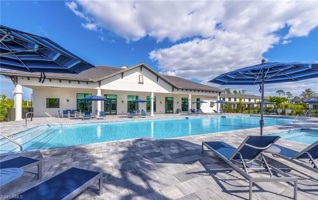 7320 Rockefeller DR, Naples, FL 34119