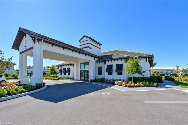 7320 Rockefeller DR, Naples, FL 34119