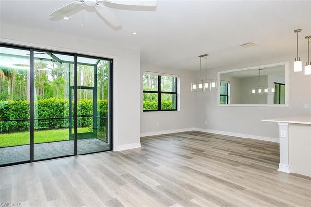 7320 Rockefeller DR, Naples, FL 34119