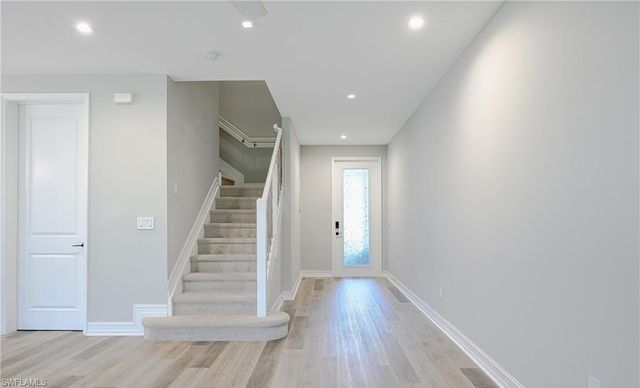 7320 Rockefeller DR, Naples, FL 34119