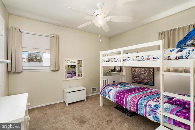 13 TICONDEROGA DR, Bordentown, NJ 08505