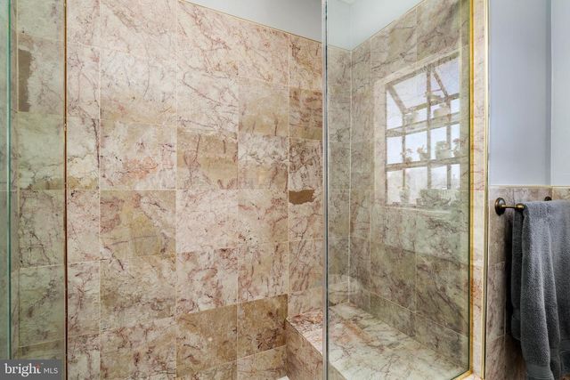 13 TICONDEROGA DR, Bordentown, NJ 08505