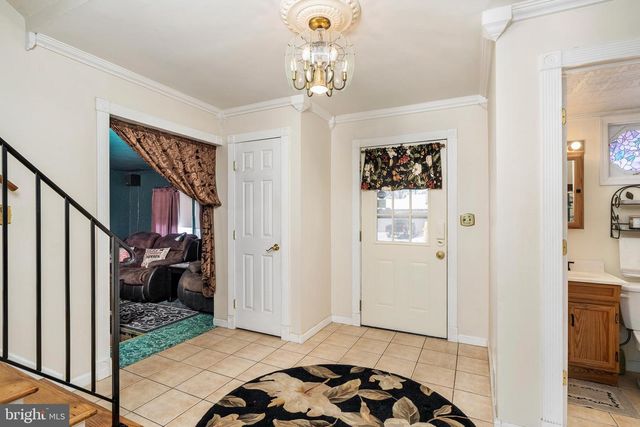 13 TICONDEROGA DR, Bordentown, NJ 08505